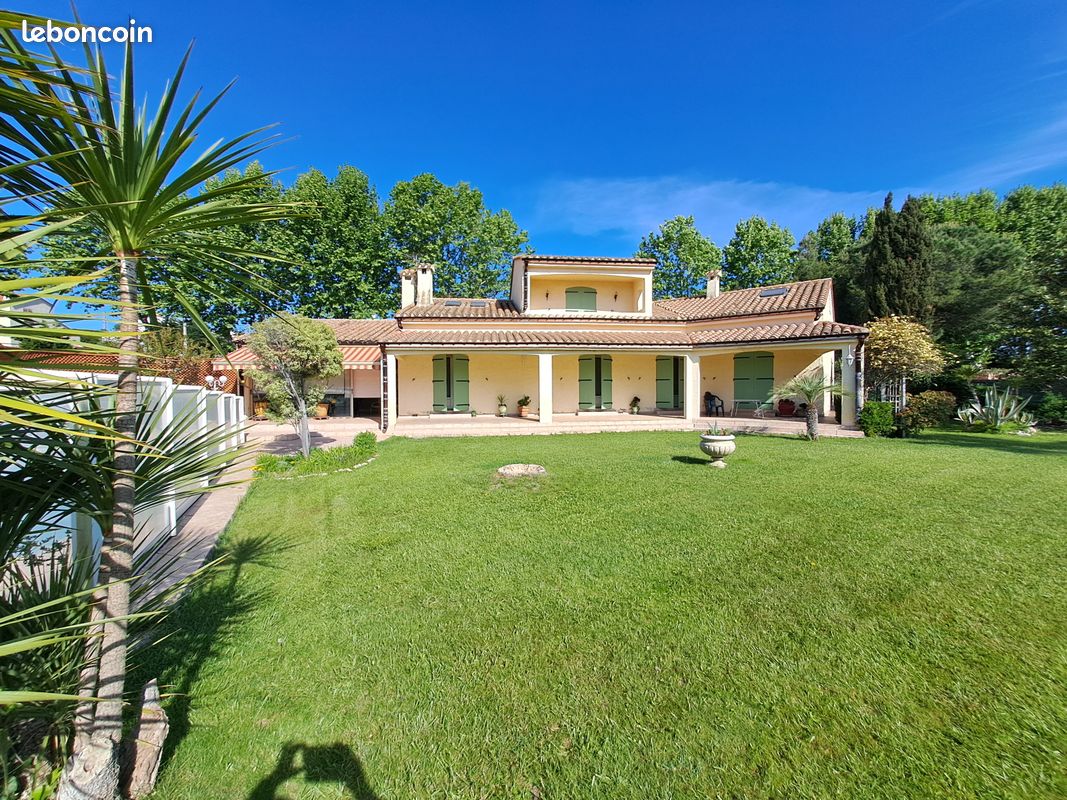 Maison 8 pièces 200 m² · à Canohès · 200 m² · 622 000 €