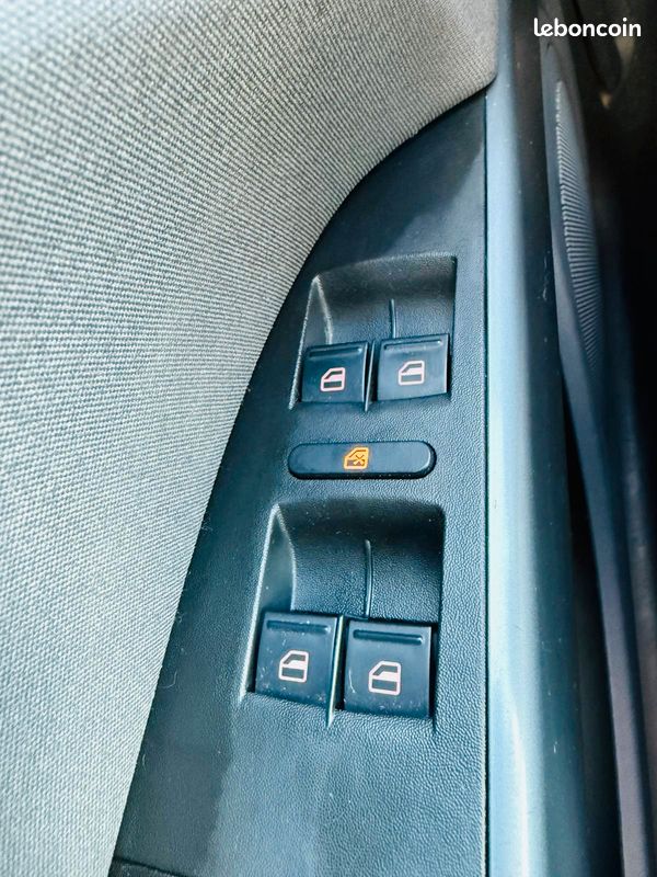 Seat leon 1.6 tdi 105cv ecomotive (image 6)