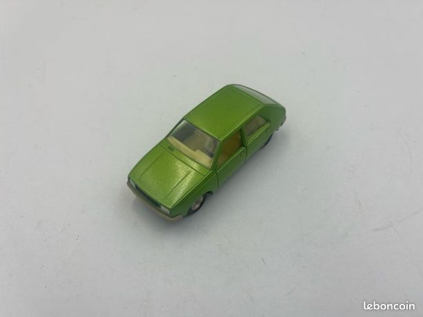 DINKY TOYS ANCIEN VOITURE RENAULT 14 référence 1540