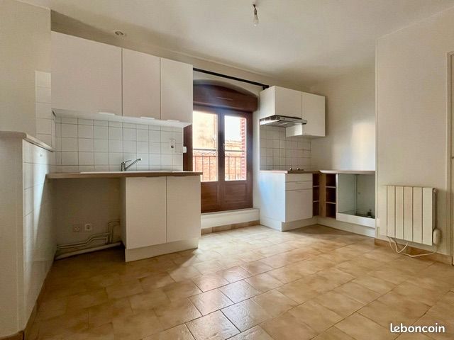 Appartement 3 pièces 66 m² · à Caussade · 66 m² · 660 €