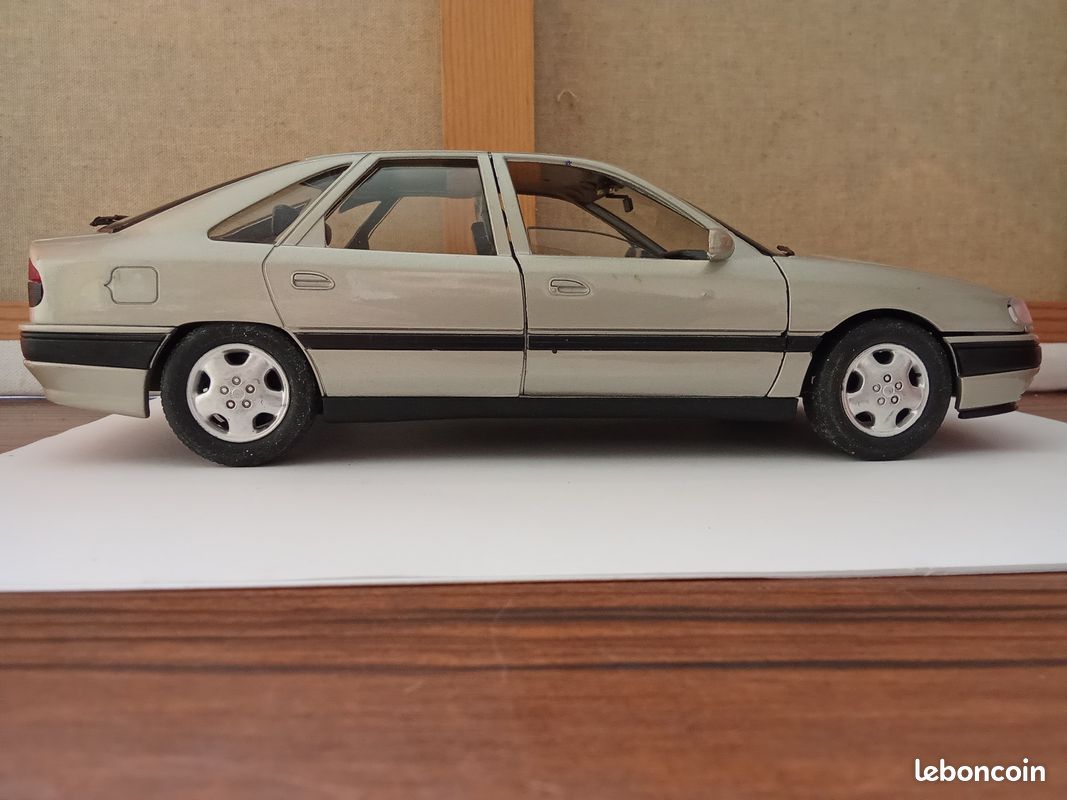 Solido Renault Safrane 8504 - Miniature 1/18 - Occasion, Collection