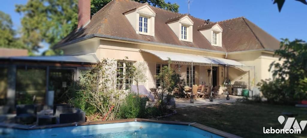 Maison 6 pièces 180 m² · à Méré · 180 m² · 930 800 €