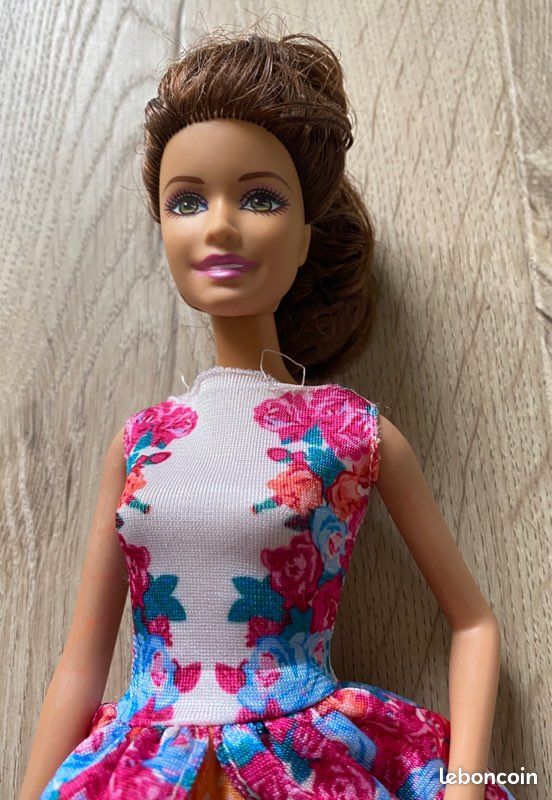 Barbie – Poupée Fashion Photo P.J. | Mattel