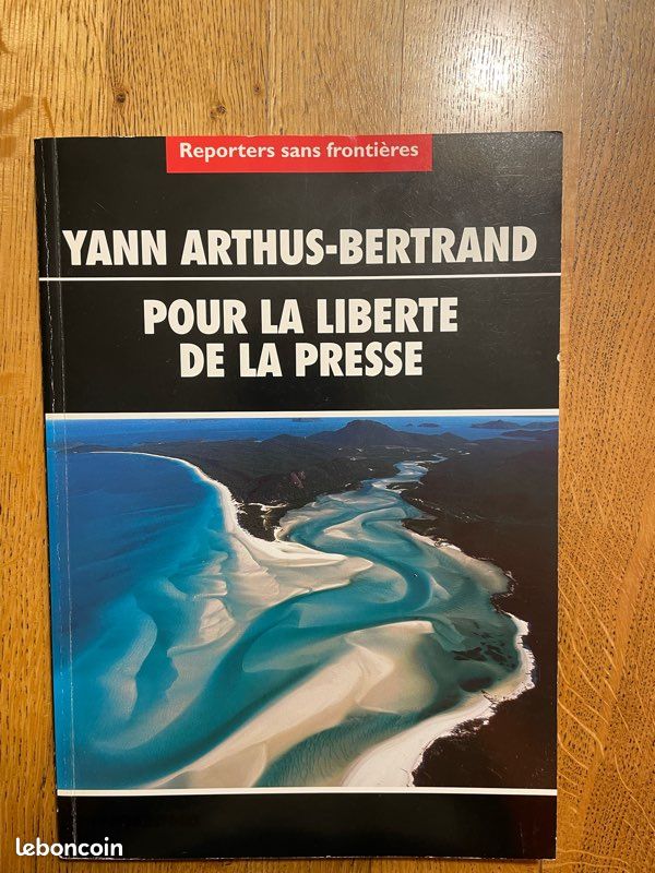 🌍 Yann Arthus-Bertrand - Pour la liberté de la presse - Reporters sans frontières 2002 (image 1)