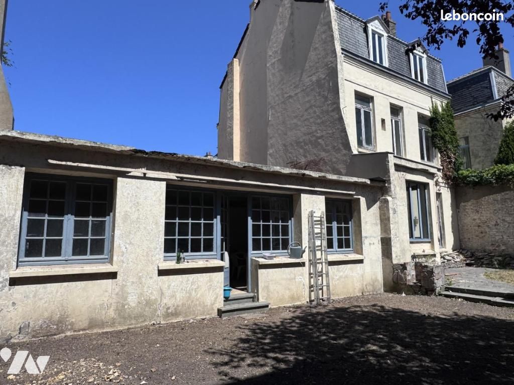 Maison 8 pièces 241 m² · à Calais · 241 m² · 167 260 €