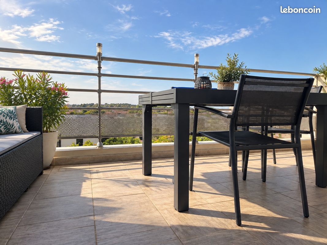 MARSEILLAN-VILLE – 50 m² + terrasse 12 m² + 2 parkings – Dernier étage (image 1)