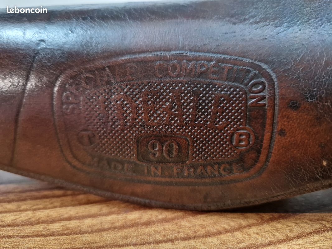 Siège Cuir NOS Ideale 90 Dural - Pour Tracteur Ancien Singer Routens Peugeot - Fabriqué En France