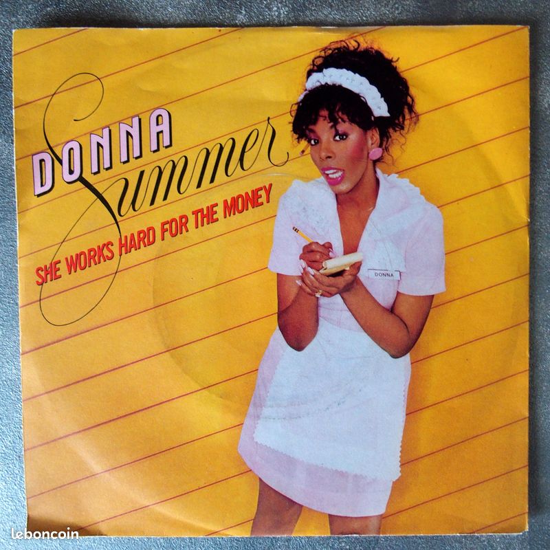 DONNA SUMMER She Works Hard - 45 tours 1983 (image 1)