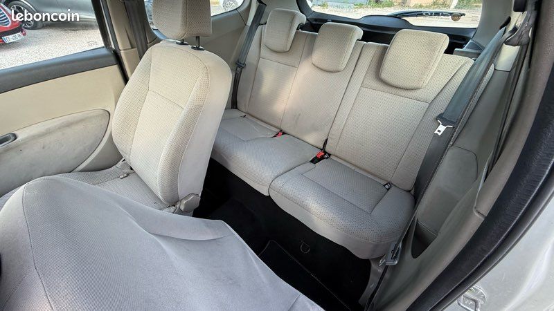 RENAULT CLIO III 1.4i 98CH CONFORT PACK (image 8)