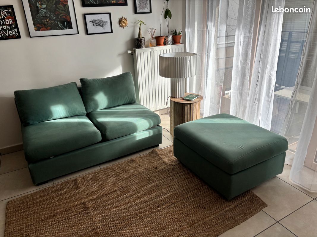 Canapé convertible 2 places + pouf – tissu vert eucalyptus – Lit 2 places intégré – Lyon 2 (image 1)