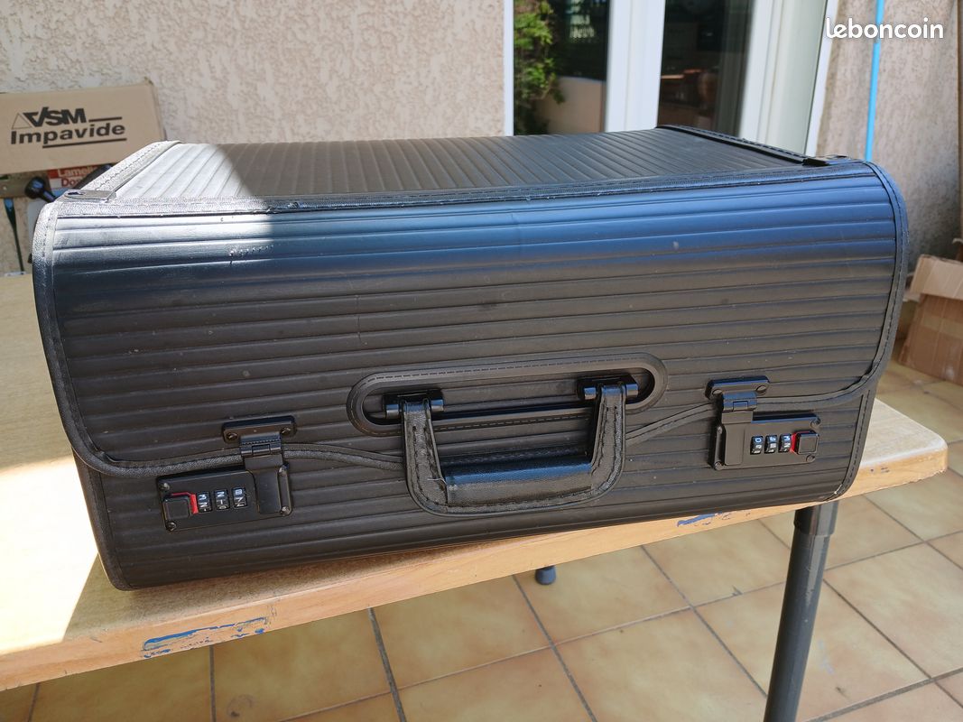 Attaché-case (image 3)