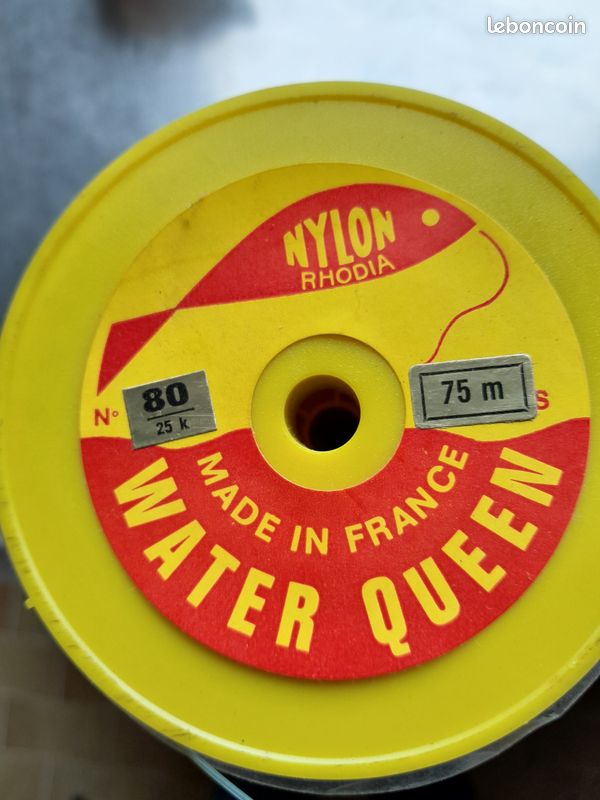 Boîte à Pêche Ancienne Water Queen – 16 Bobines De Fil 25 M – Vintage