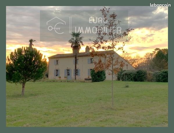 Maison 7 pièces 252 m²