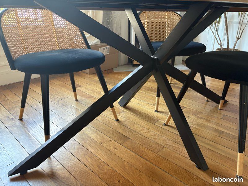 Table ovale bois et métal (image 2)