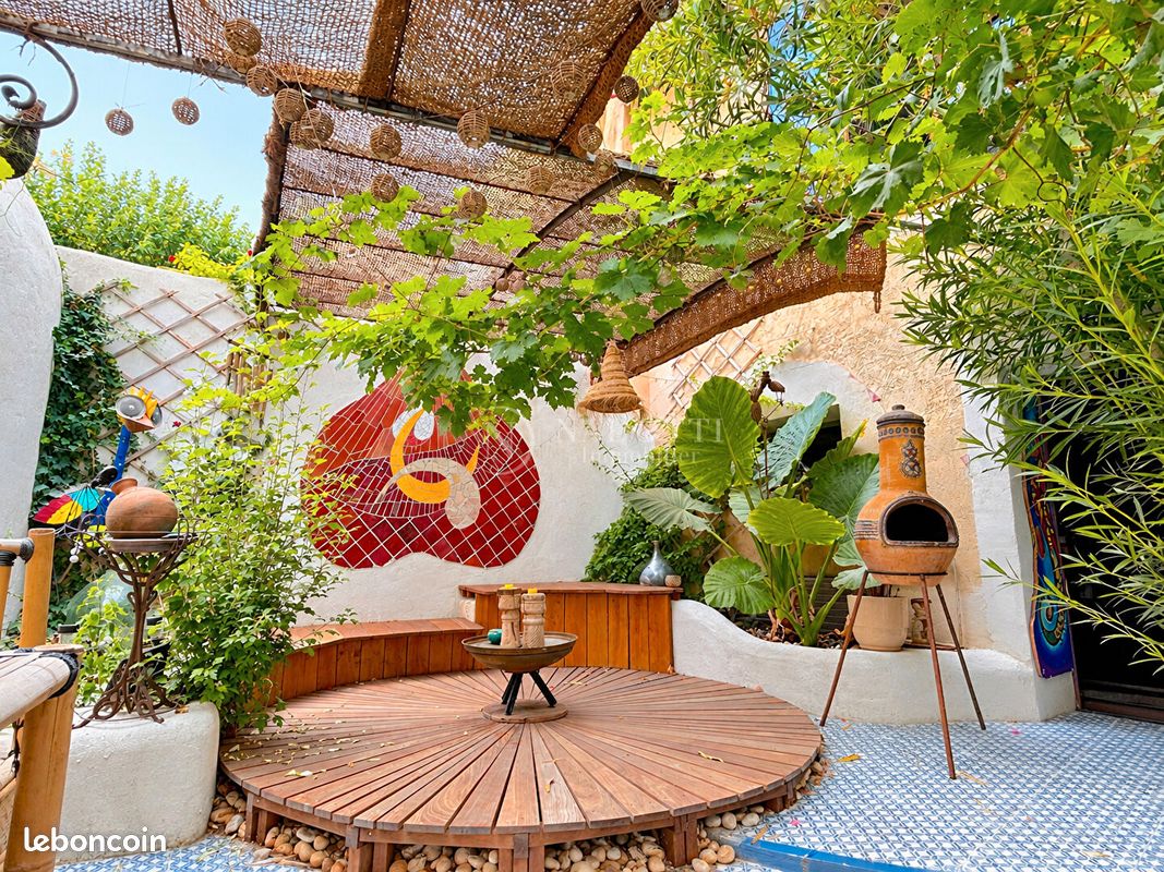 Maison 5 pièces 292 m² · à L'Isle-sur-la-Sorgue · 292 m² · 799 000 €