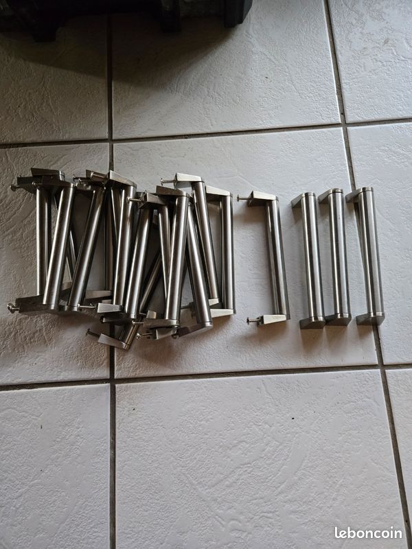 Poignées meuble cuisine (image 1)