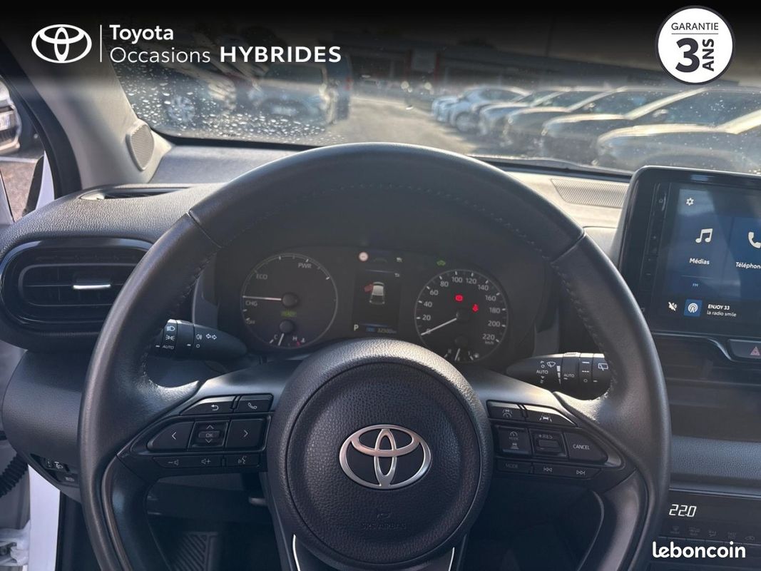 Toyota Yaris 116h Design 5p MC24 (image 13)