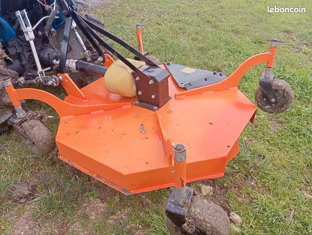 Gyrobroyeur pour micro tracteur - Jardin & Plantes