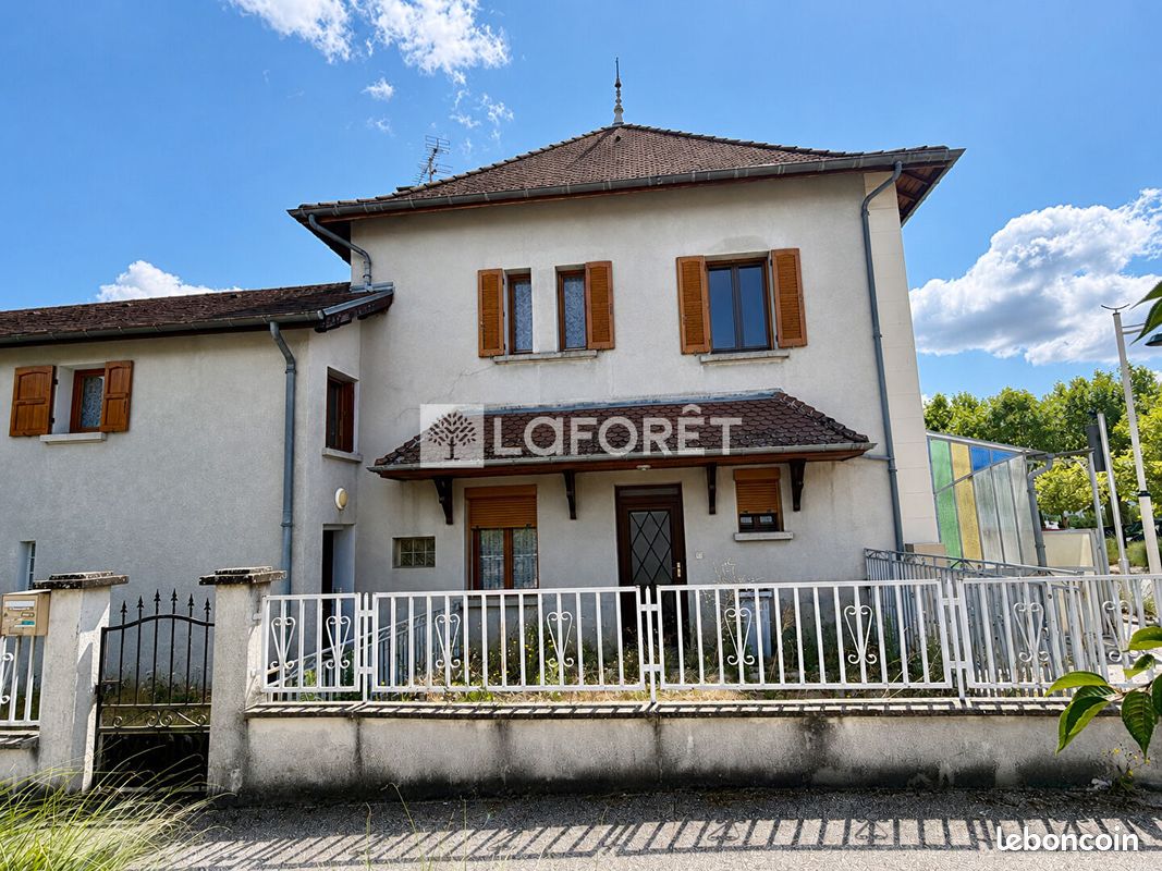 Maison 7 pièces 150 m² · à La Tour-du-Pin · 150 m² · 169 000 €