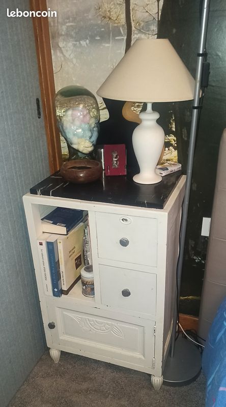 Meuble ancien dessus marbre type commode ou table de chevet (image 1)