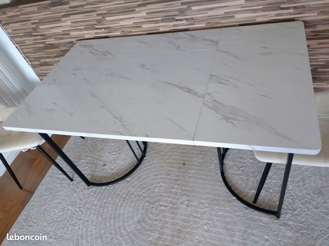 Ensemble table effet marbre + 4 chaises design beige et noir (image 2)
