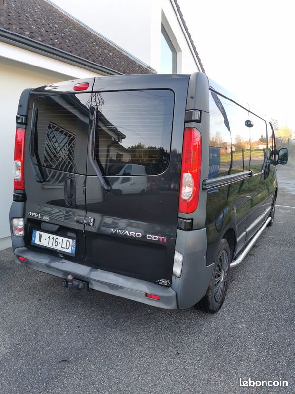 Opel vivaro 2.0 cdti 115 ch l2 h1 automatique 118000 km ( idem renault trafic , nissan primastar ...) (image 2)