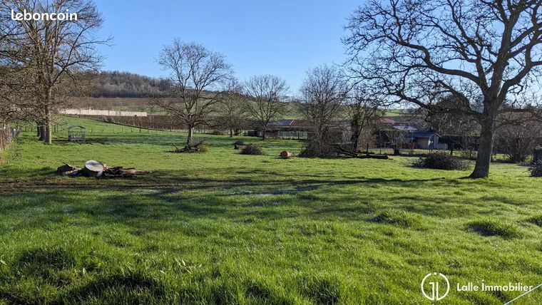 Terrain 1990 m² Chaptuzat