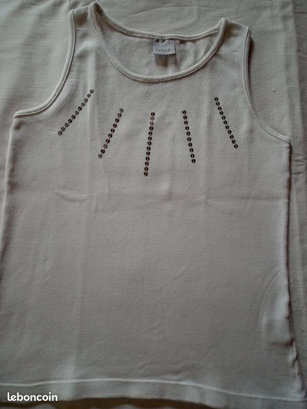 Deux tops taille 38 (image 1)