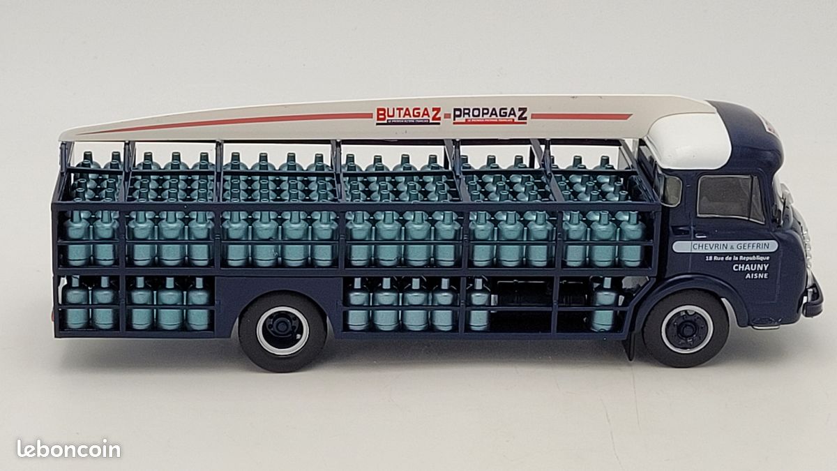 Saviem Latil H14 A1 B3S porteur 9 t transport de bouteilles de gaz Butagaz-Propagaz - Ixo Altaya (image 2)