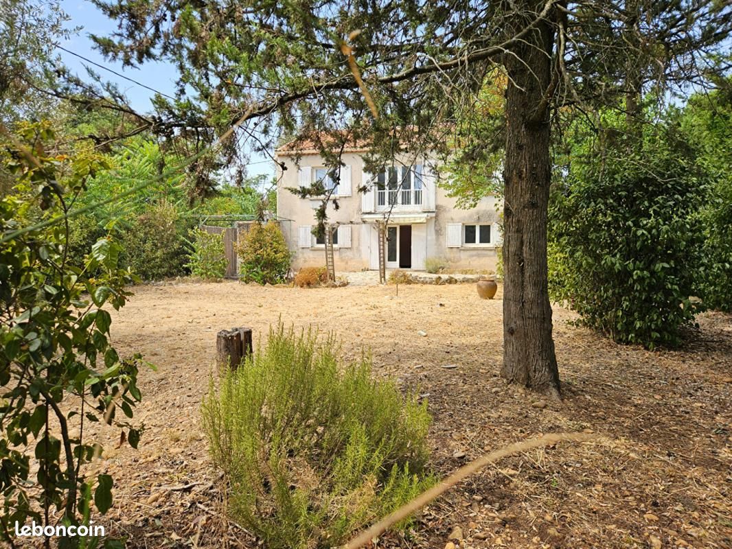 Maison 6 pièces 148 m² · à Villeneuve-lès-Avignon · 148 m² · 460 000 €