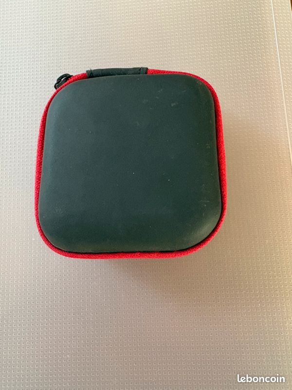 Etui de rangement pour écouteurs (image 1)