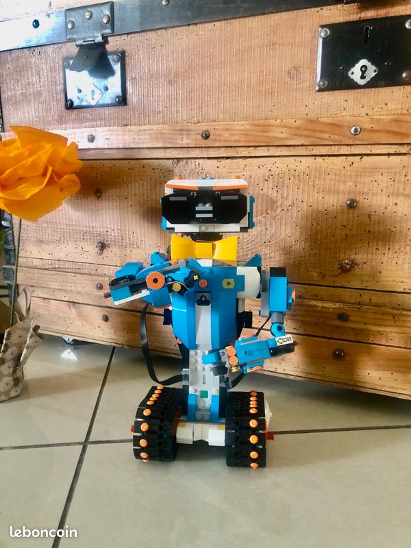 Lego BOOST Robot (image 2)