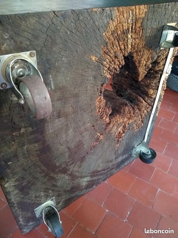 Table basse sur roues bois massif (image 3)