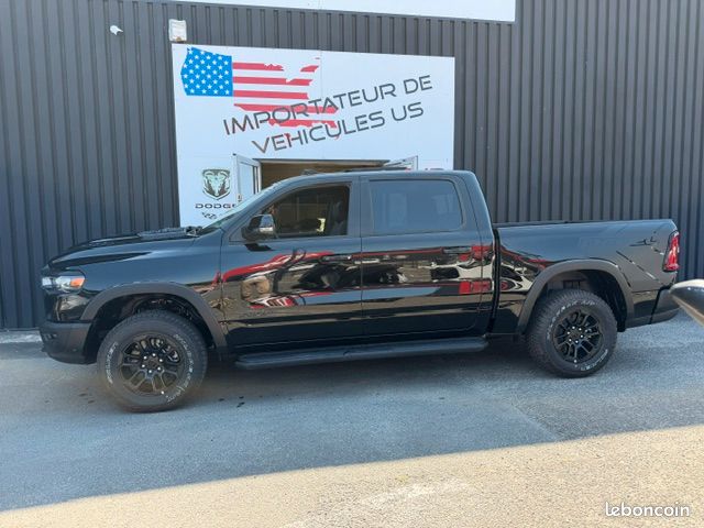 Dodge Ram 1500 REBEL BLACK EDITION (image 4)
