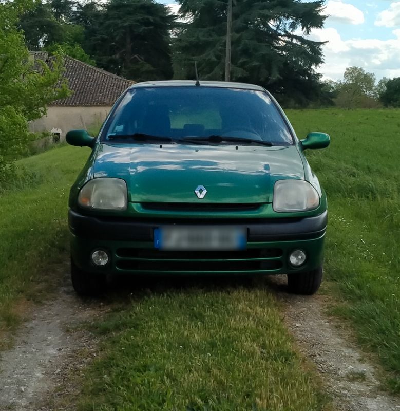 Renault Clio - Voitures