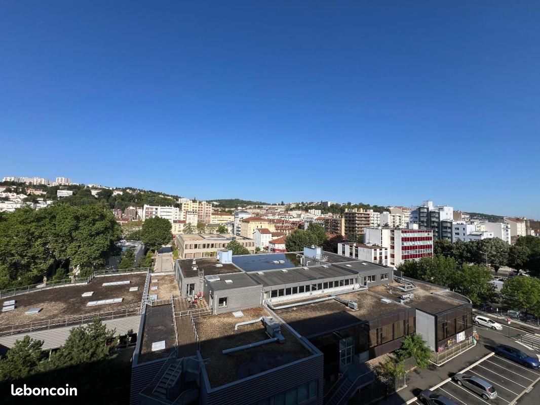 Appartement 3 pièces 83 m² · à Saint-Étienne · 83 m² · 690 €