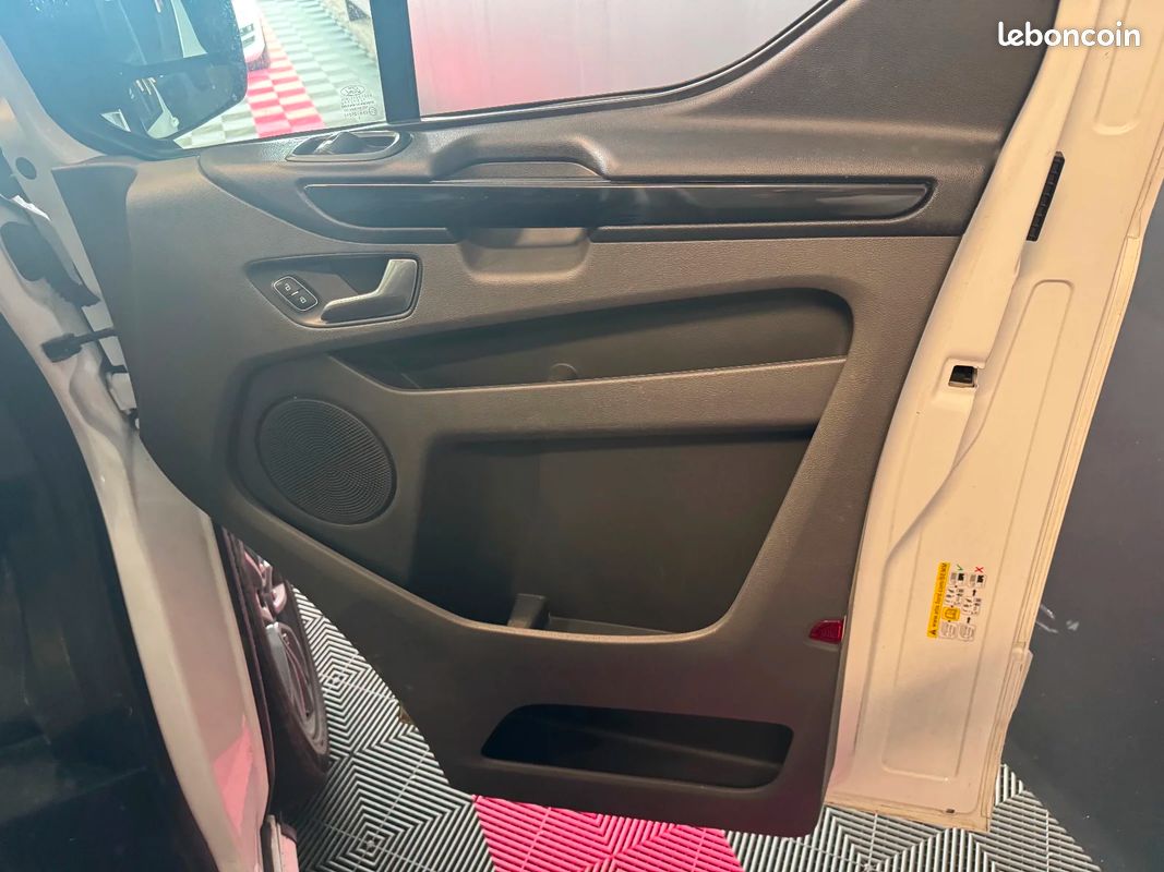 FORD TRANSIT CUSTOM FOURGON L1H1 2.0 ECOBLUE 185ch BVA SPORT | KIT DISTRIB OK / Vidange BVA OK & Révision OK (image 26)