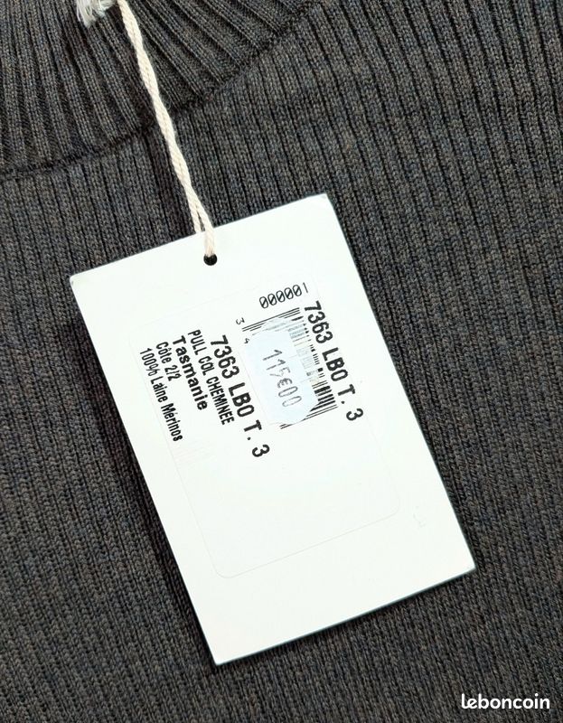 NEUF avec étiquette: 100% cachemire, taille M, pull col rond classique GALERIES LAFAYETTE - Vêtements