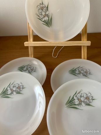 Lot Arcopal Modèle Narcisse - 7 Assiettes Plates, 7 Dessert, 1 Plat Creux - Vintage Blanc