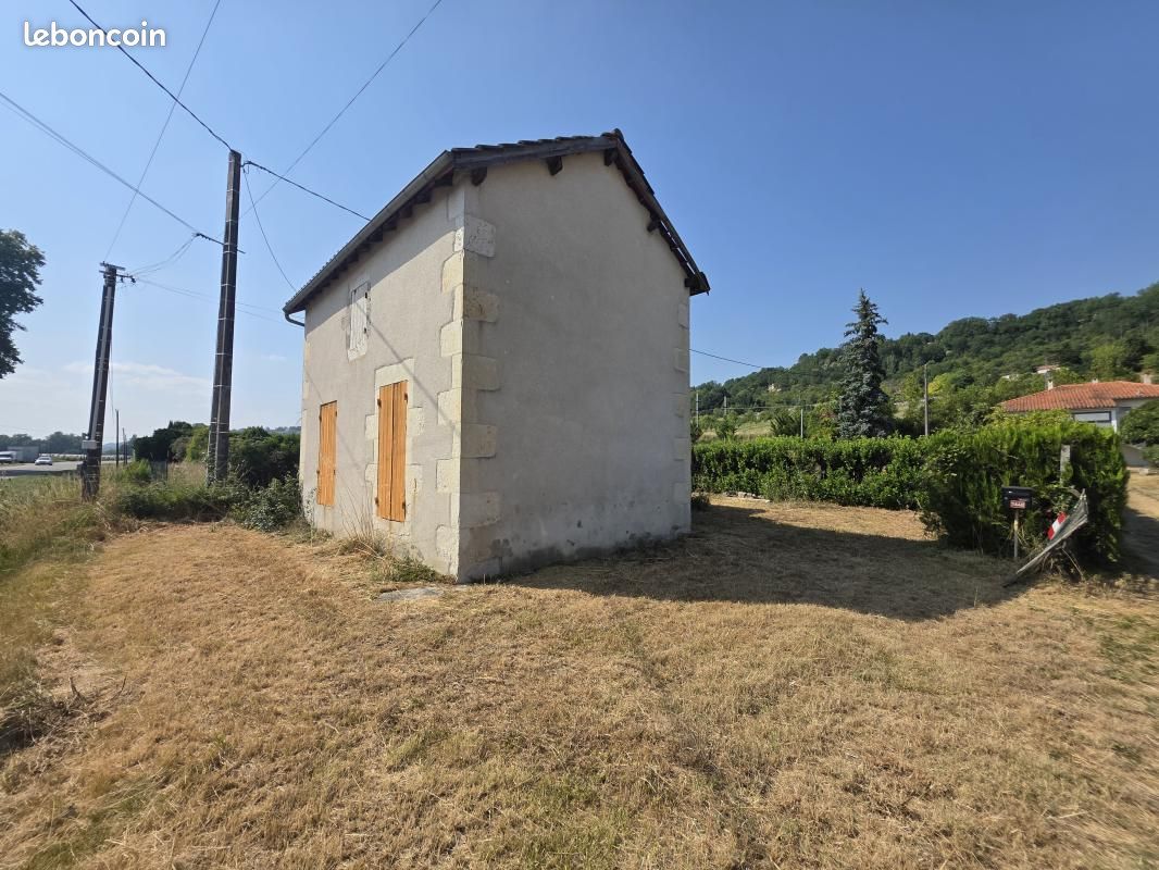 Maison 3 pièces 76 m² · à Clermont-Dessous · 76 m² · 25 000 €