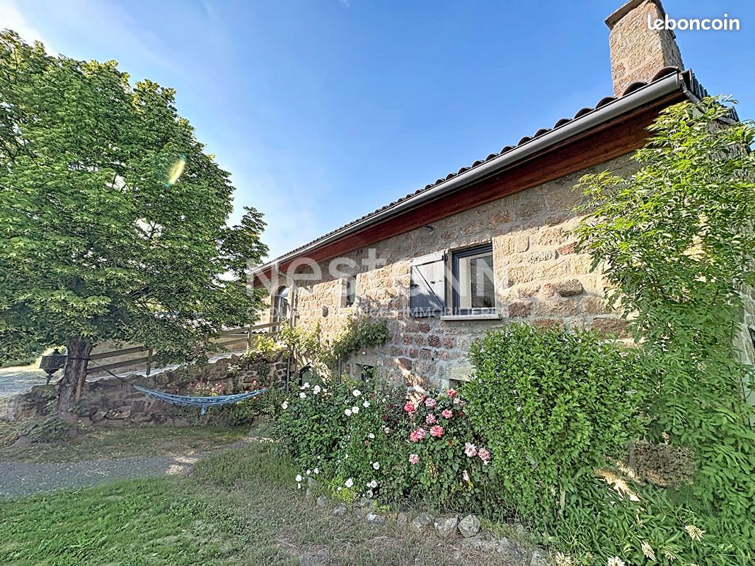 Maison 6 pièces 199 m² · à Grazac · 199 m² · 387 000 €