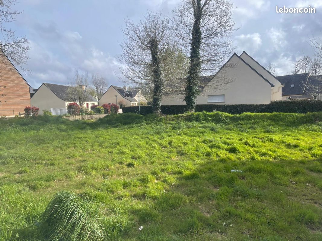 Terrain 427 m² · à Locqueltas · 118 000 €