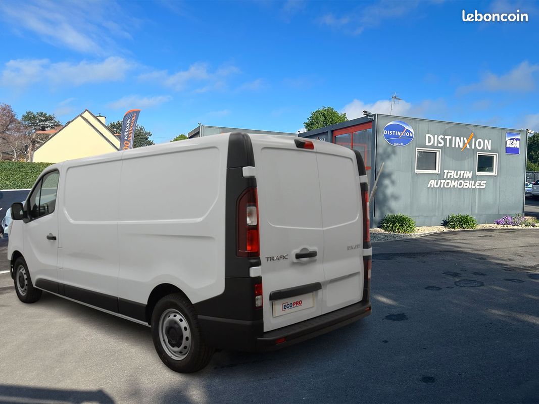 Renault Trafic Van L2H1 Advance 3T Blue dCi 150 Auto - Leasing (image 5)