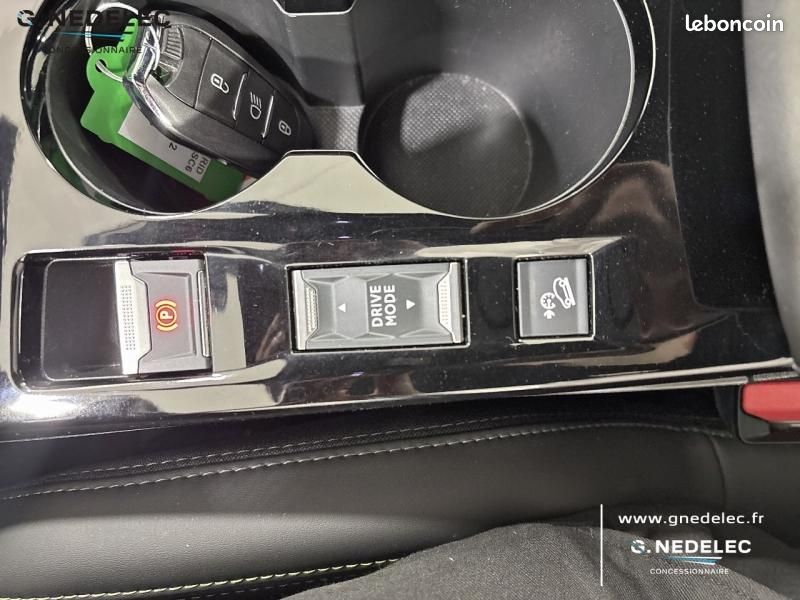 Peugeot 2008 1.2 Hybrid 145ch GT e-DCS6 (image 18)
