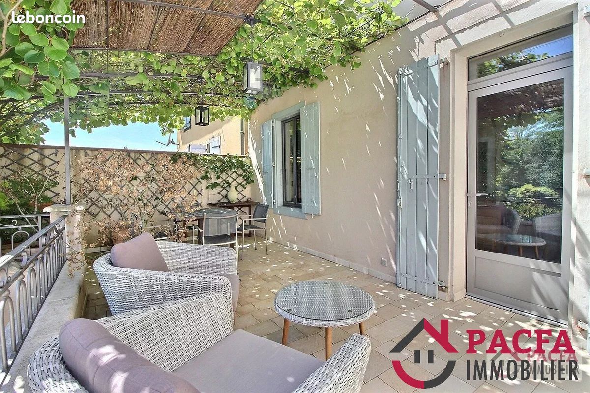 Maison 6 pièces 132 m² · à Castres · 132 m² · 280 000 €