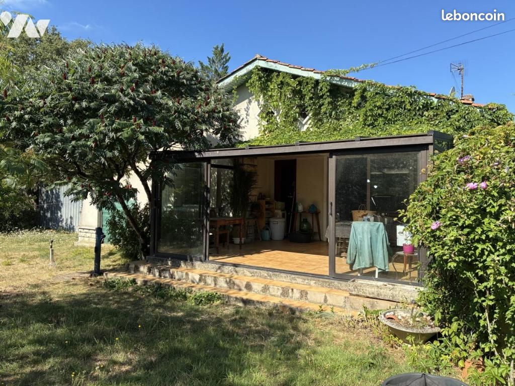 Maison 4 pièces 98 m² · à Soussac · 98 m² · 137 800 €