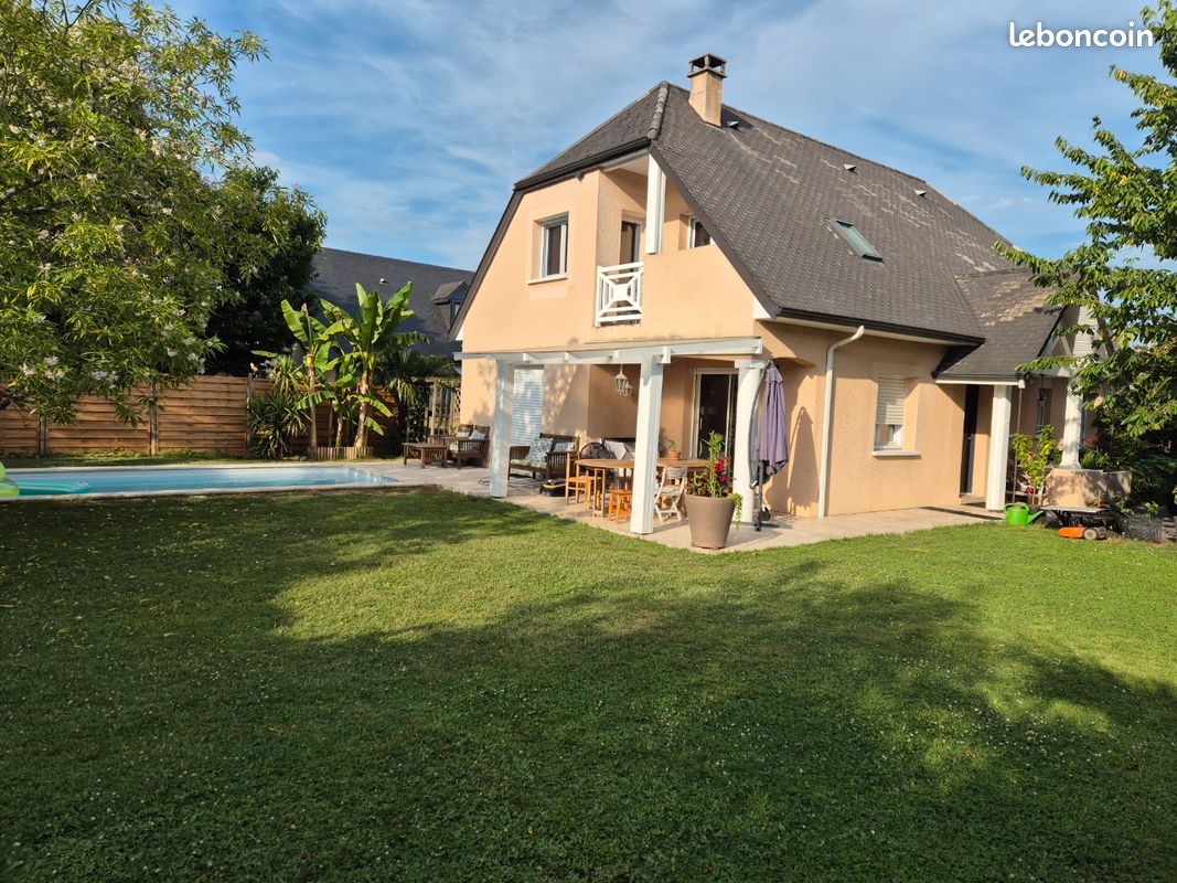 Maison 6 pièces 150 m² · à Lescar · 150 m² · 499 999 €