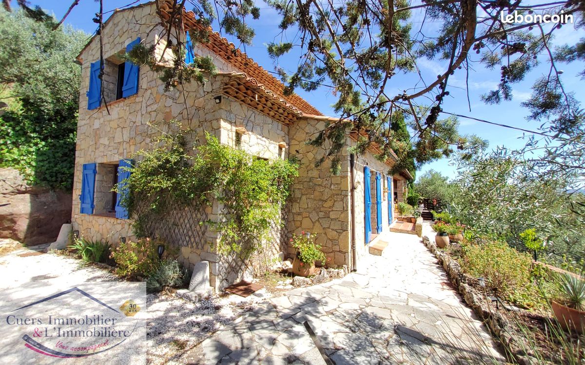 Maison 5 pièces 134 m² · à Cuers · 134 m² · 594 000 €
