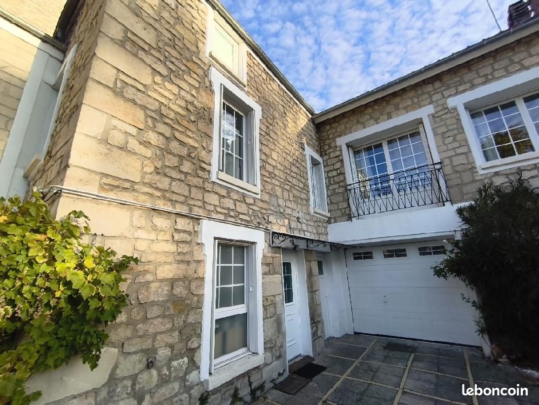 Maison 6 pièces 136 m² à Nesles-la-Vallée