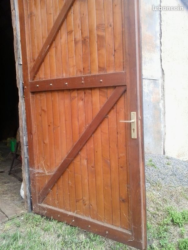 Porte en bois (image 1)